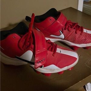 Nike youth cleats only worn for a couple of practices